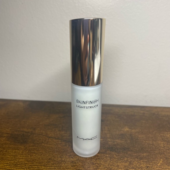 MAC Cosmetic Skinfinish Lightstruck Highlighter - lilac haze - Picture 1 of 2